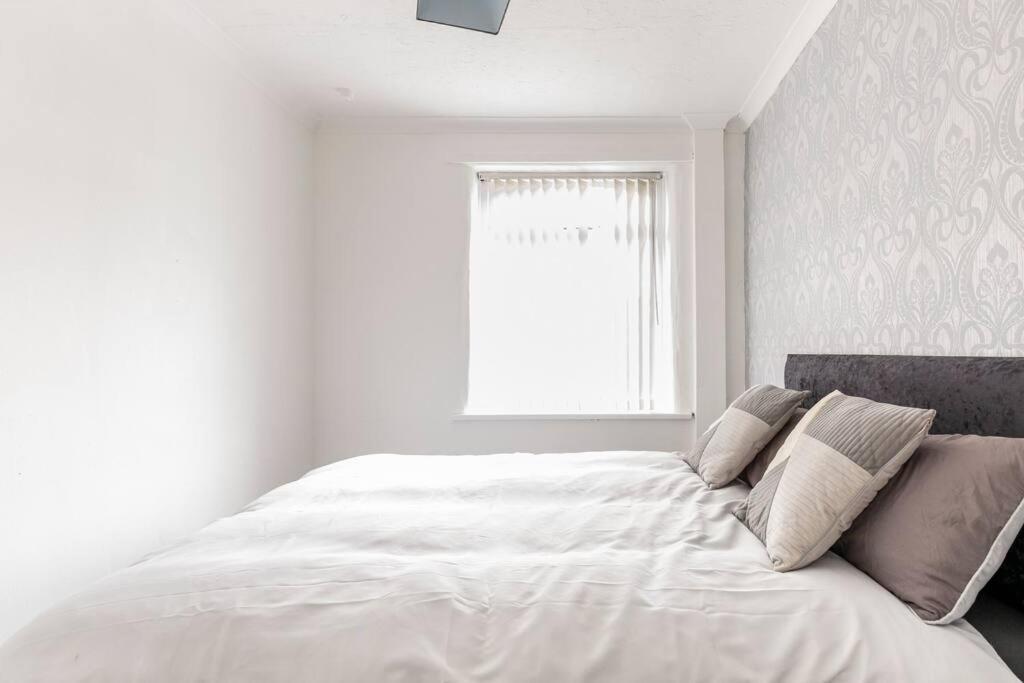 Accommodatie bij particulieren Memory Lane - Beautifully Renovated House Close To Motorway Networks *